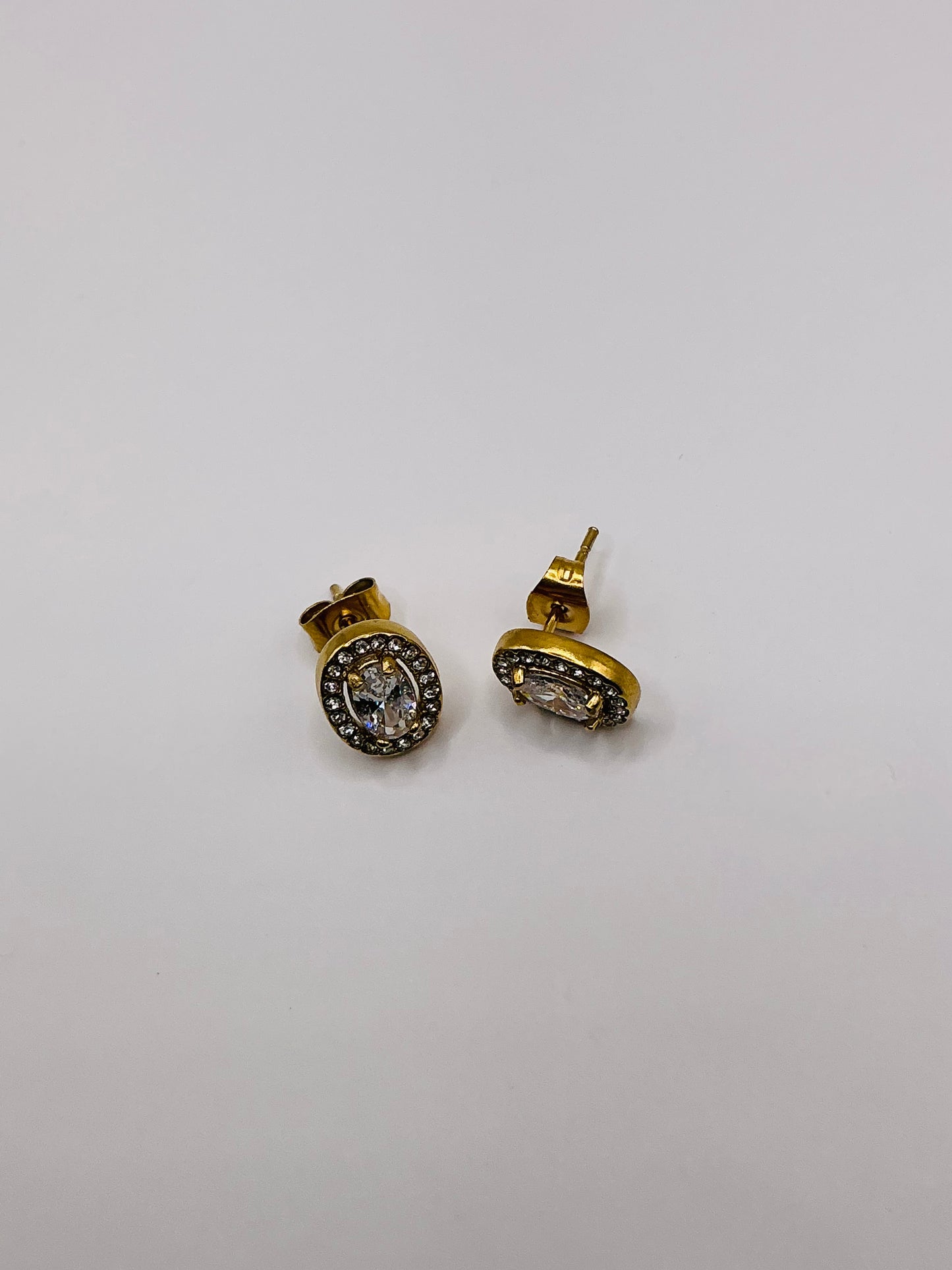 Oval Zircoin