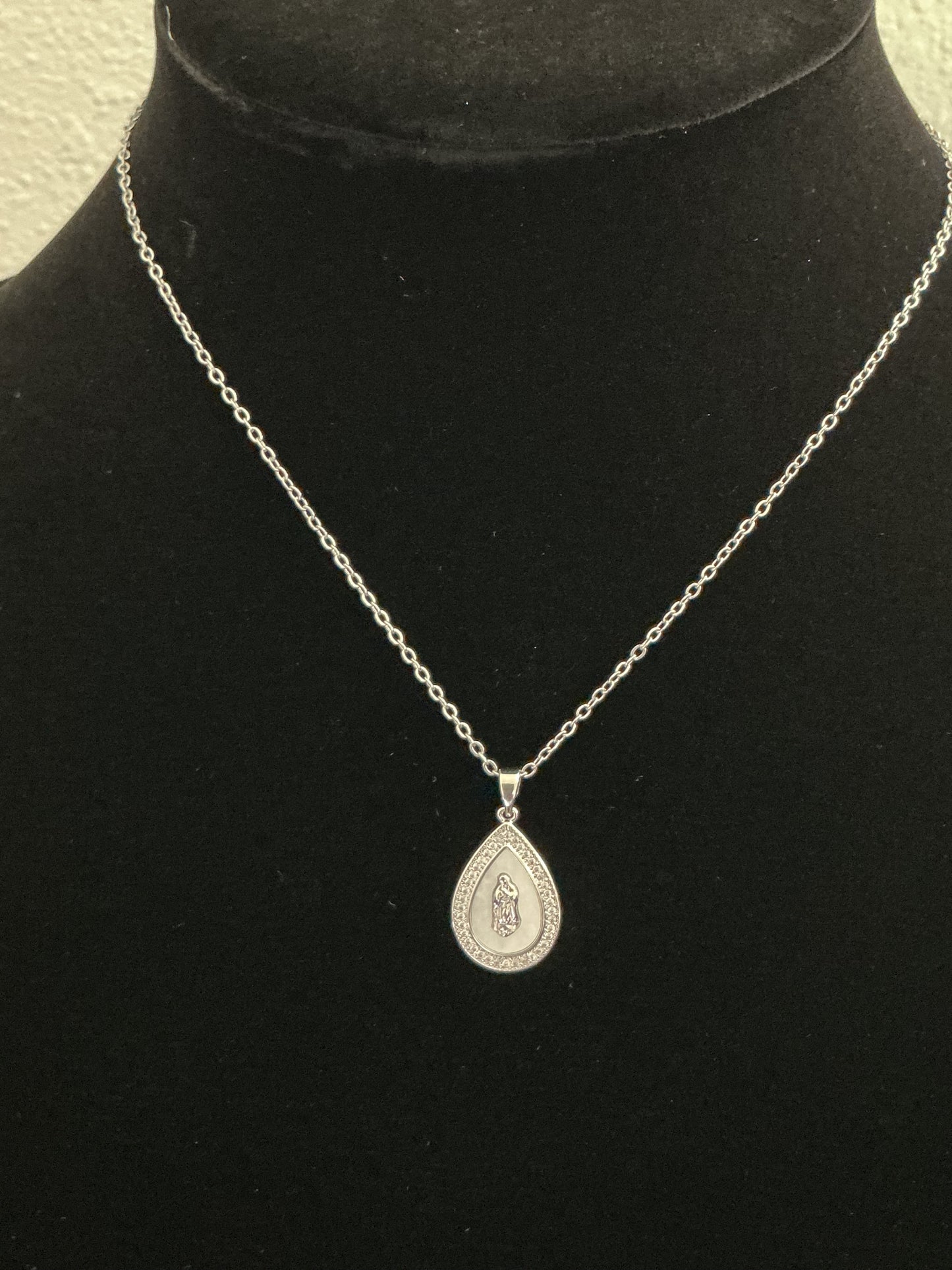 Pearly Virgen